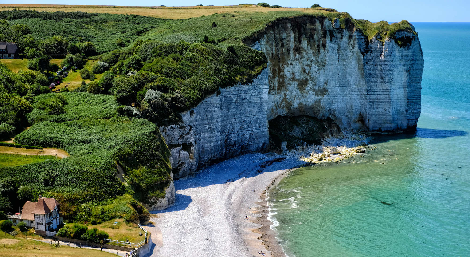 A 20 minutes d'Etretat, des falaises tout aussi envoutantes, mais sans les touristes  -  visuel 1/1