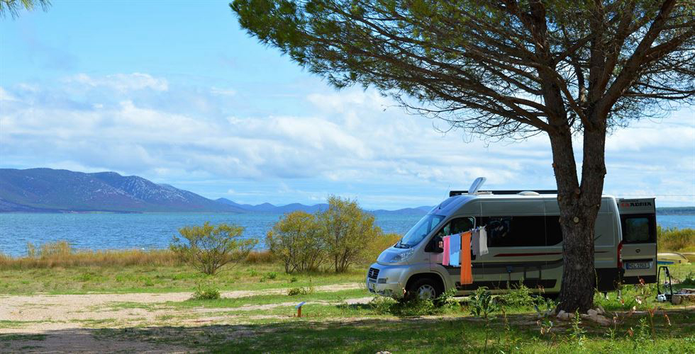 Camping Vransko Lake Crkvine Dalmatie - Pakostane visuel 2/3 Camping Vransko Lake Crkvine Dalmatie - Pakostane visuel 2/3