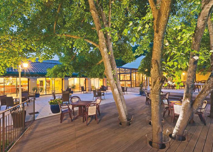 Chateau Laval Provence-Alpes-Côte d'Azur - Gréoux-les-Bains visuel 3/29