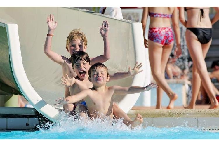 Château de Boisson Languedoc-Roussillon - Allegre les Fumades visuel 13/13 Château de Boisson Languedoc-Roussillon - Allegre les Fumades visuel 13/13