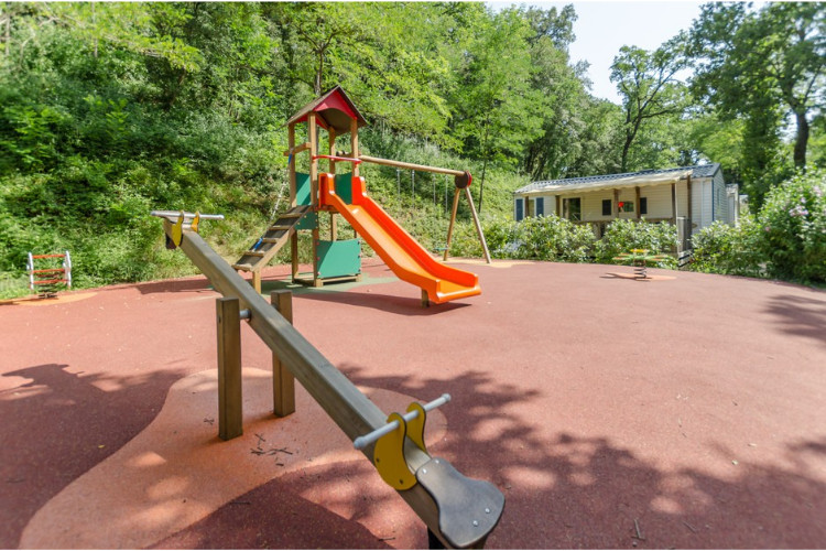 Château de Boisson Languedoc-Roussillon - Allegre les Fumades visuel 9/13 Château de Boisson Languedoc-Roussillon - Allegre les Fumades visuel 9/13