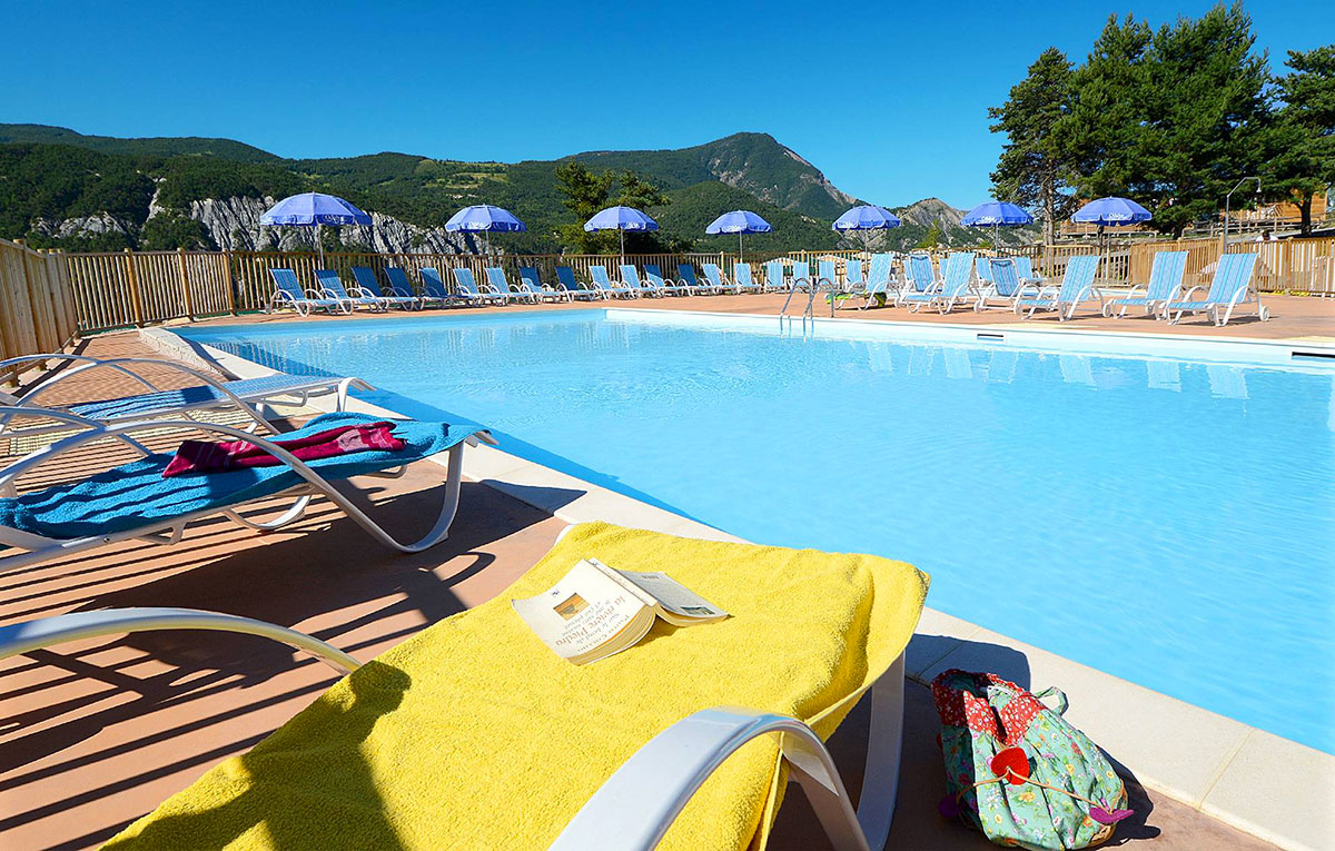 Domaine Résidentiel de plein air Les Berges du Lac Provence-Alpes-Côte d'Azur - Le Lauzet-Ubaye visuel 3/19 Domaine Résidentiel de plein air Les Berges du Lac Provence-Alpes-Côte d'Azur - Le Lauzet-Ubaye visuel 3/19