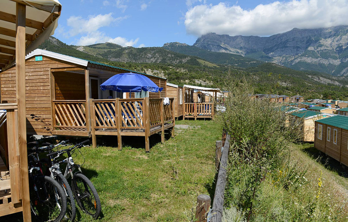 Domaine Résidentiel de plein air Les Berges du Lac Provence-Alpes-Côte d'Azur - Le Lauzet-Ubaye visuel 16/19 Domaine Résidentiel de plein air Les Berges du Lac Provence-Alpes-Côte d'Azur - Le Lauzet-Ubaye visuel 16/19