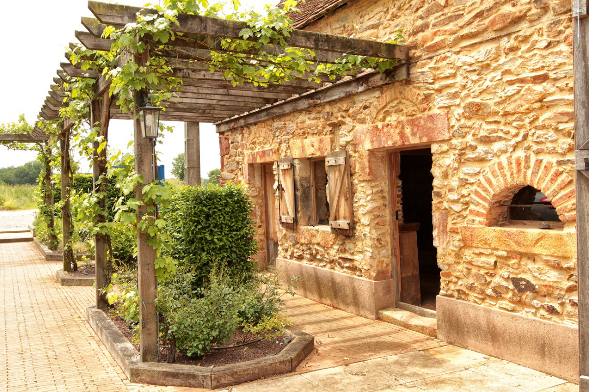 Ferme de Bonneblond Auvergne - Saint-Désiré visuel 3/4 Ferme de Bonneblond Auvergne - Saint-Désiré visuel 3/4