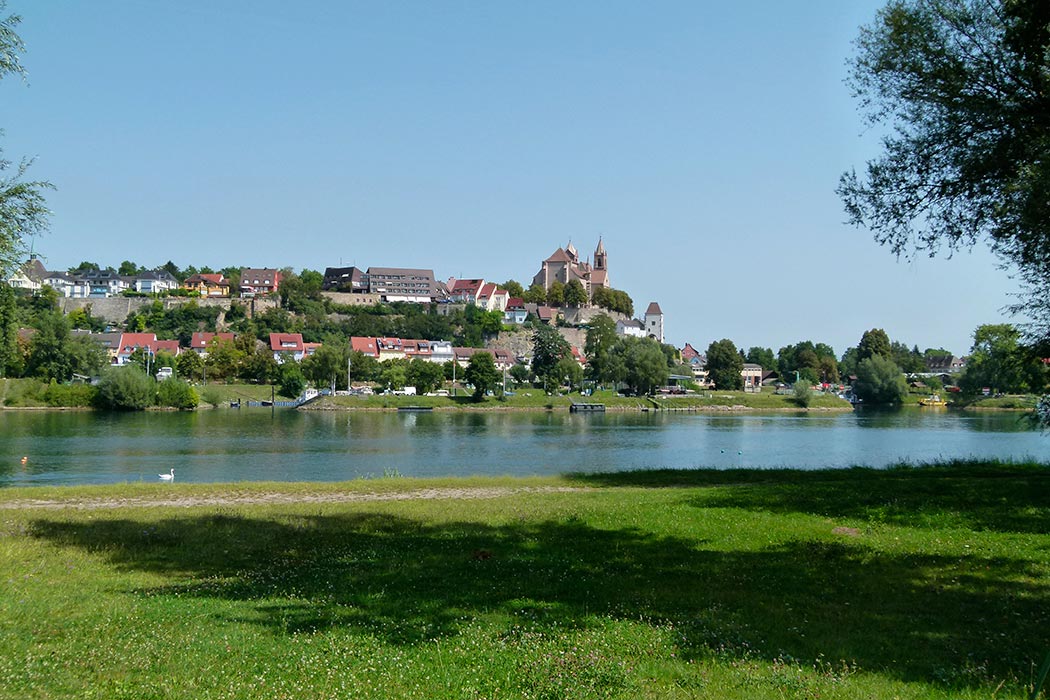 Camping - Biesheim - Alsace - Ile du Rhin Camping - Biesheim - Alsace - Ile du Rhin