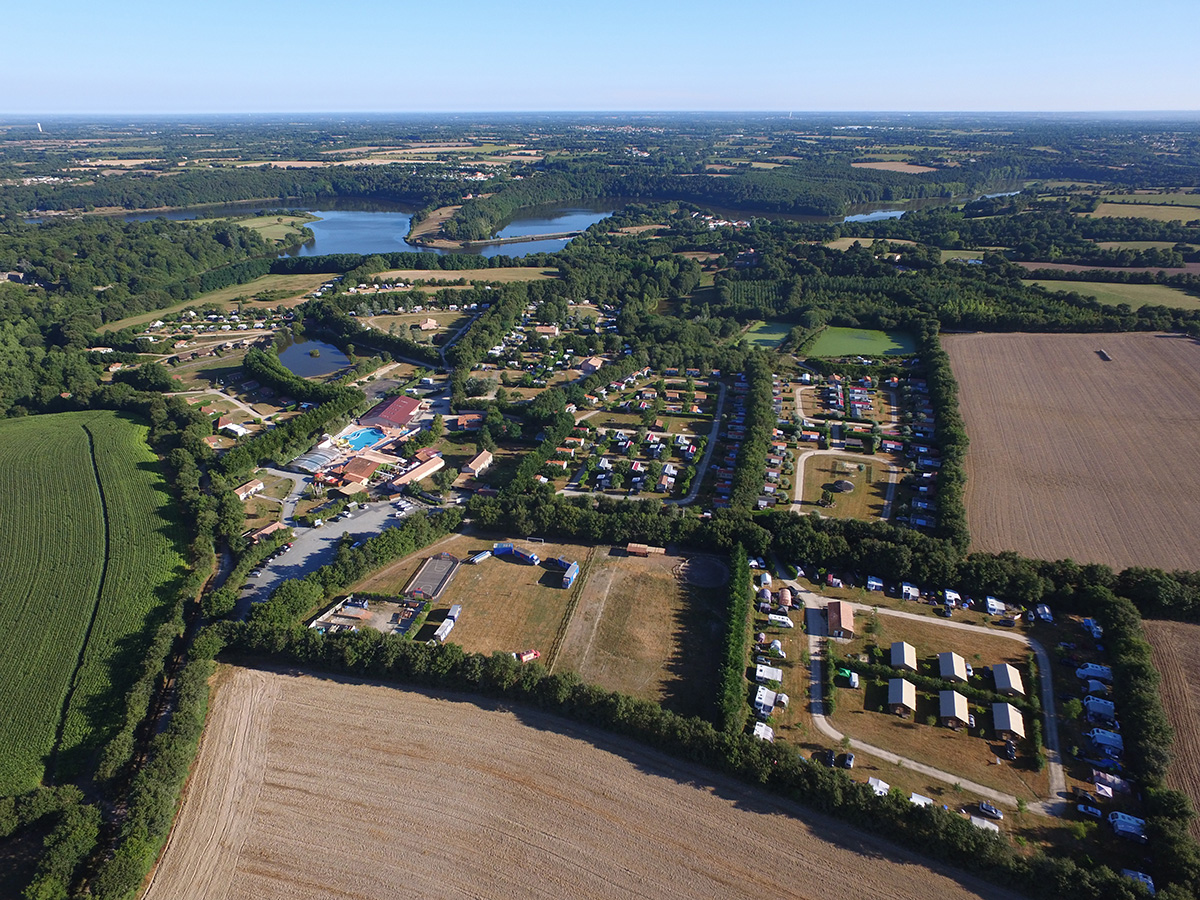 Camping La Guyonnière 5 étoiles - Saint-Julien-des-Landes - Toocamp