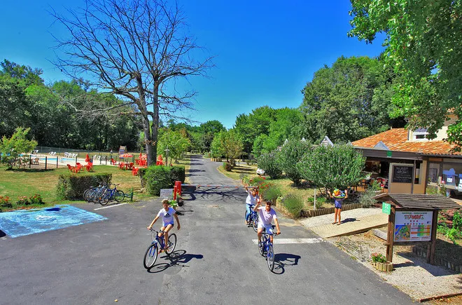 Camping Le Pontet Aquitaine - Saint-Astier visuel 2/12