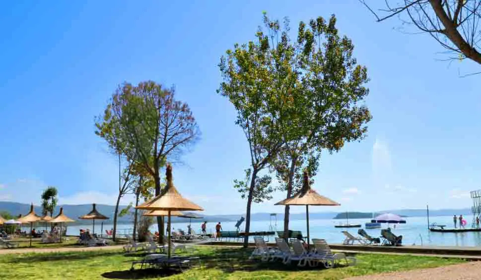 Camping Punta Navaccia Ombrie - Tuoro sul Trasimeno visuel 4/11