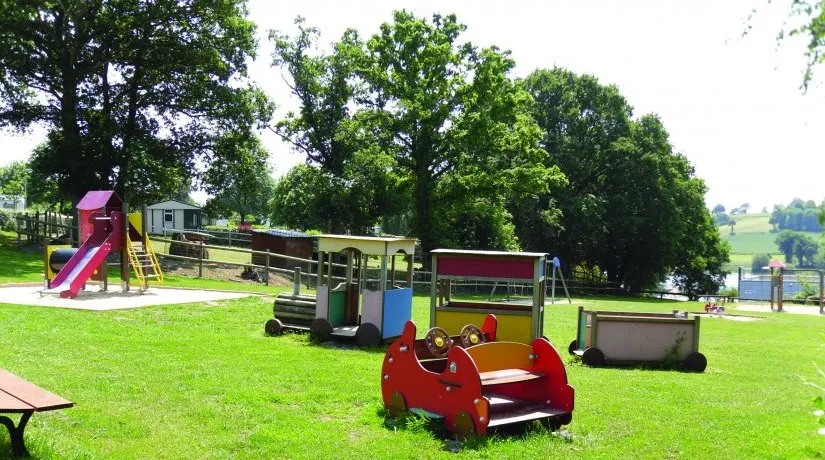 Camping Au Bocage du Lac Bretagne - Jugon les Lacs visuel 11/13