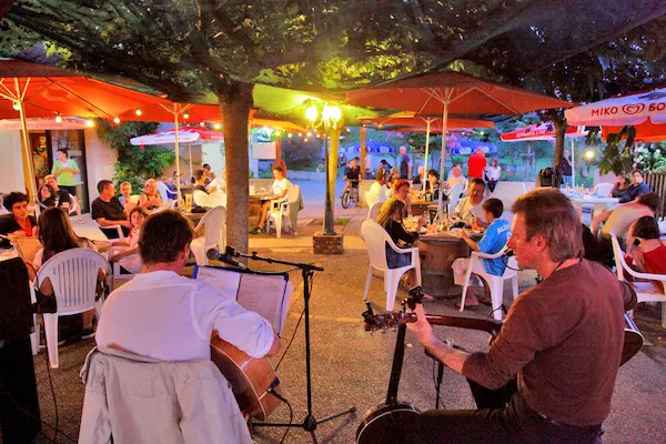 Camping Au p'tit Bonheur Aquitaine - Peyrillac-et-Millac visuel 7/10