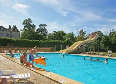 Camping Château de la Forêt Pays de Loire - Saint-Julien-des-Landes visuel 4/10