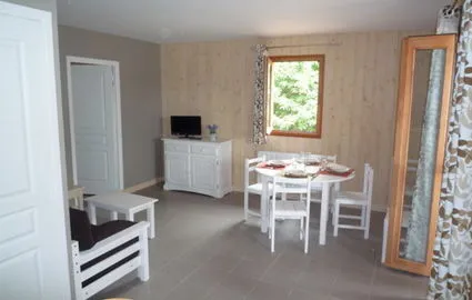 Camping Cottages du Puy d'Agnoux Limousin - Meyrignac-l'Église visuel 3/9