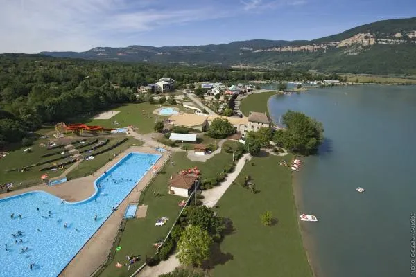 Camping de la Vallée Bleue Rhône-Alpes - Montalieu-Vercieu visuel 5/7