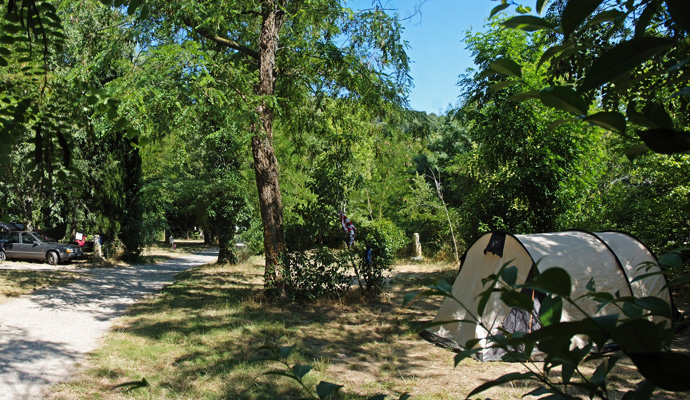 Caming des Tunnels Rhône-Alpes - Vallon-Pont-d'Arc visuel 3/12 Caming des Tunnels Rhône-Alpes - Vallon-Pont-d'Arc visuel 3/12