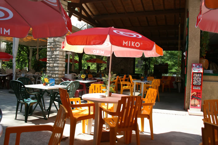 Caming des Tunnels Rhône-Alpes - Vallon-Pont-d'Arc visuel 8/12 Caming des Tunnels Rhône-Alpes - Vallon-Pont-d'Arc visuel 8/12