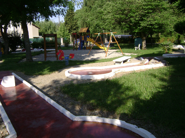 Camping des Ulèzes Rhône-Alpes - Saint-Donat-sur-l'Herbasse visuel 1/2