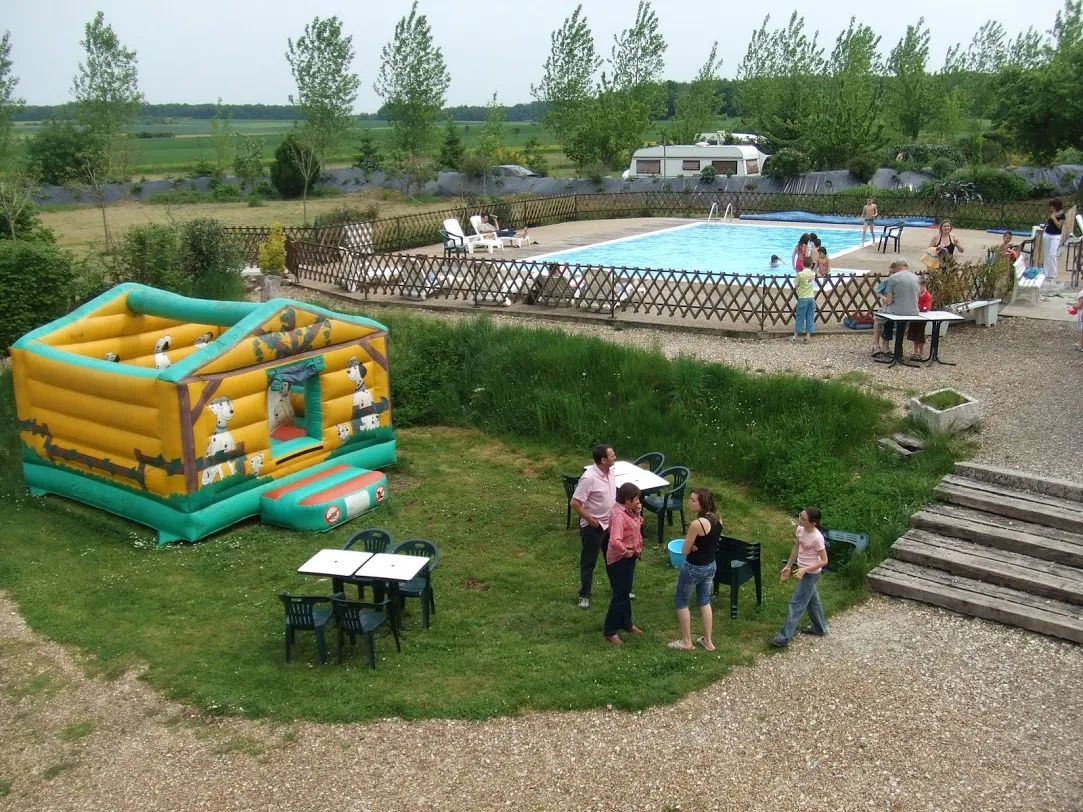 Camping Ferme de Prunay Grand Centre - Seillac visuel 2/11