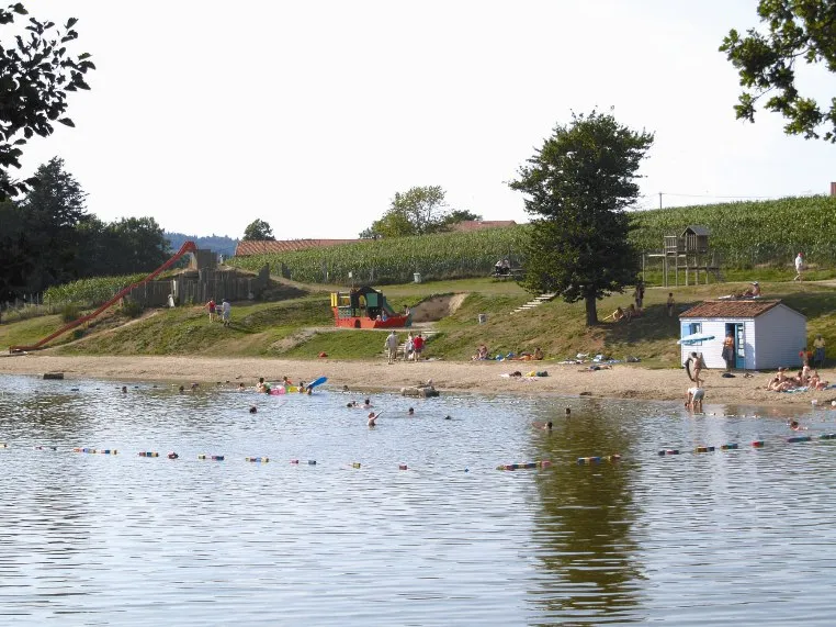 Camping L'Émeraude du Lac Auvergne - Cunlhat visuel 20/22