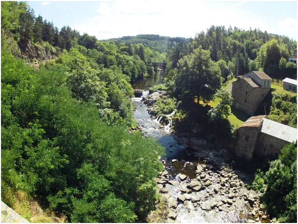 Camping La Fressange Auvergne - Saint-Didier-en-Velay visuel 9/12
