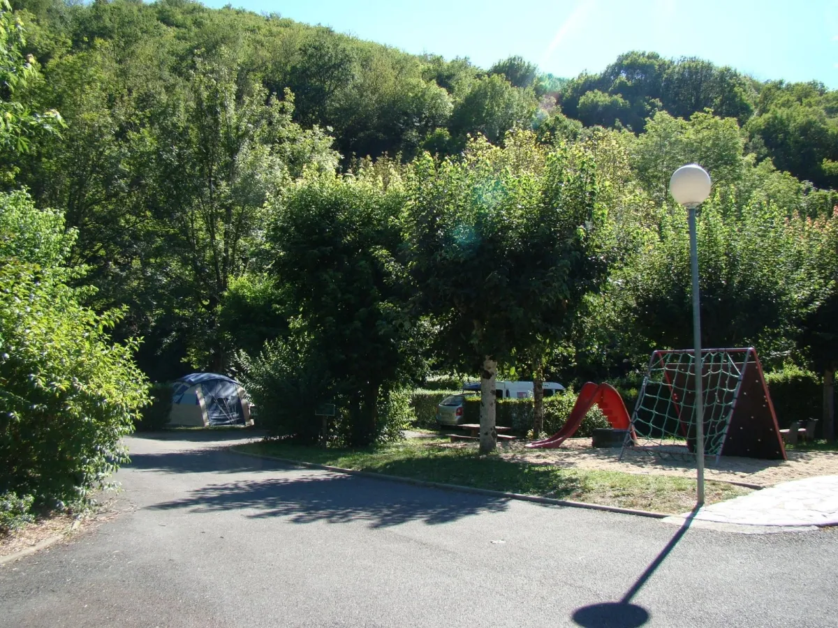 Camping La Rivière Midi-Pyrénées - Saint-Hippolyte visuel 10/10