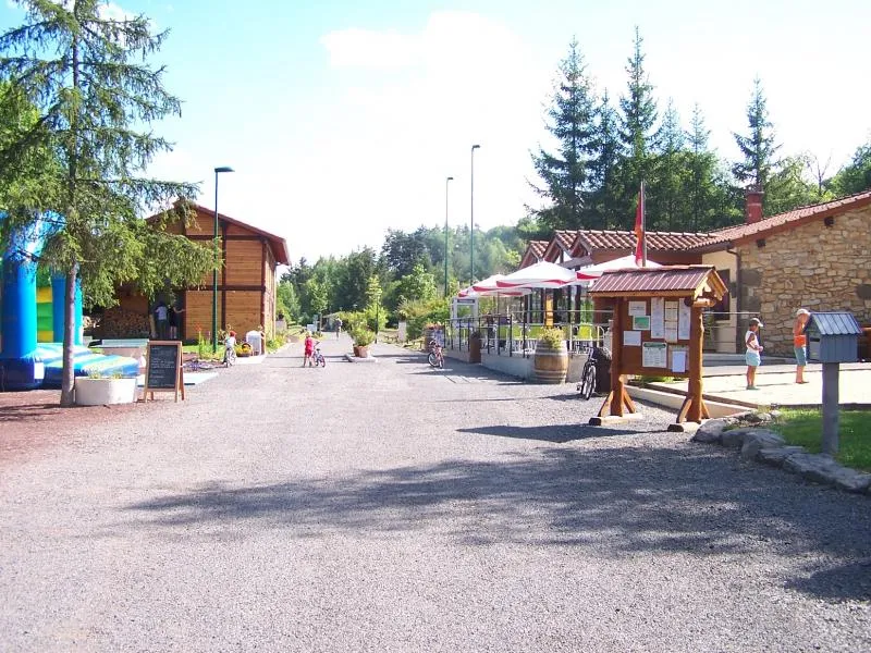 Camping La Rochelambert Auvergne - Saint-Geneys-près-Saint-Paulien visuel 5/13