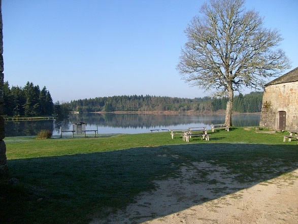 Lac de Devesset Rhône-Alpes - Saint-Agrève visuel 4/4