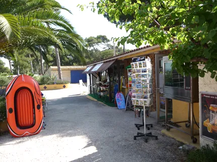 Camping Lac de St-Cyr Poitou-Charentes - Saint-Cyr visuel 18/18