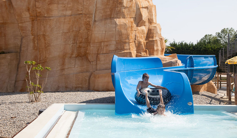 Camping Le Château de Galaure 4 étoiles - Châteauneuf-de-Galaure - Toocamp
