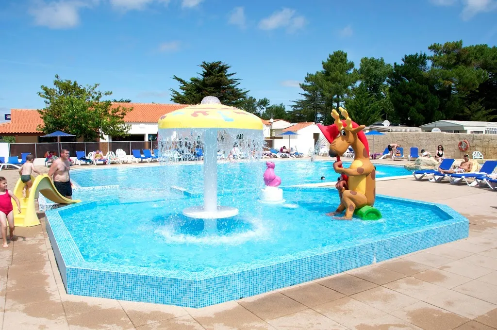 Camping Le Clos des Pins Pays de Loire - Saint-Hilaire-de-Riez visuel 3/11