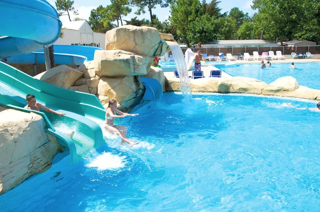 Camping Le Clos des Pins Pays de Loire - Saint-Hilaire-de-Riez visuel 6/11