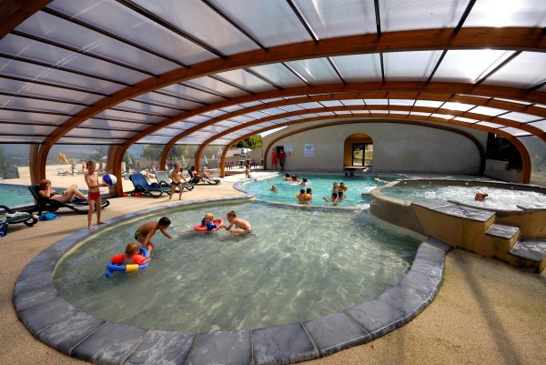 Camping Le Couspeau 4 étoiles - Le Poët-Célard - Toocamp
