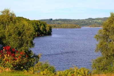 Camping Le Domaine de Pierrefitte Limousin - Beaumont du Lac visuel 2/5