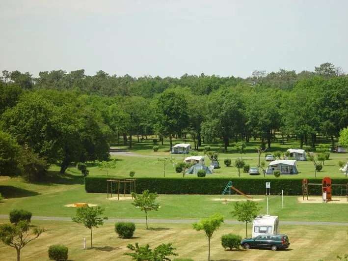 Camping Le Logis du Breuil Poitou-Charentes - Saint-Augustin visuel 2/10