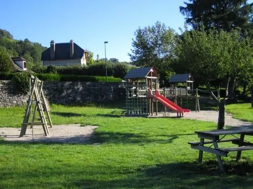 Camping le Moulin du Teinturier Auvergne - Saint-Martin-Valmeroux visuel 10/10