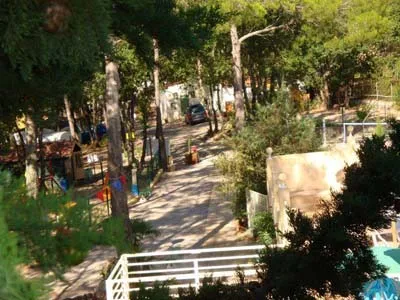 Camping Le Parc Provence-Alpes-Côte d'Azur - Saint-Paul-en-Forêt visuel 10/11