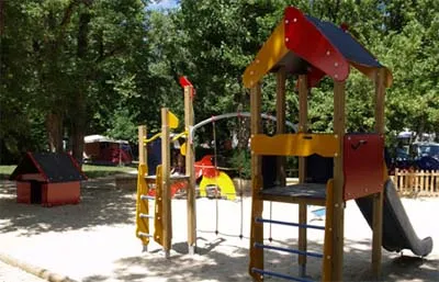 Camping Le Rocher de la Cave Aquitaine - Carsac-Aillac visuel 4/6
