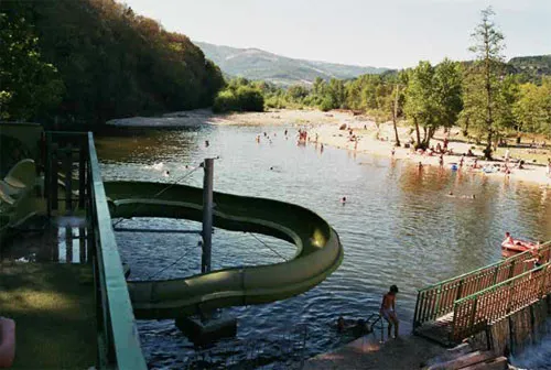 Camping Le Soleil Rouge Rhône-Alpes - Désaignes visuel 2/9