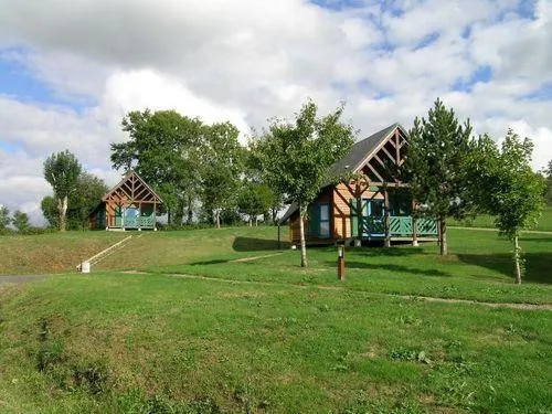 Camping Le Val Saint Jean Auvergne - Mauriac visuel 10/11