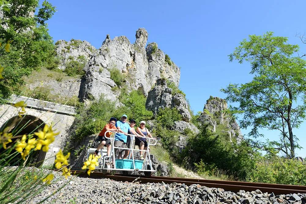 Camping Les 2 Vallées Midi-Pyrénées - Nant visuel 18/18