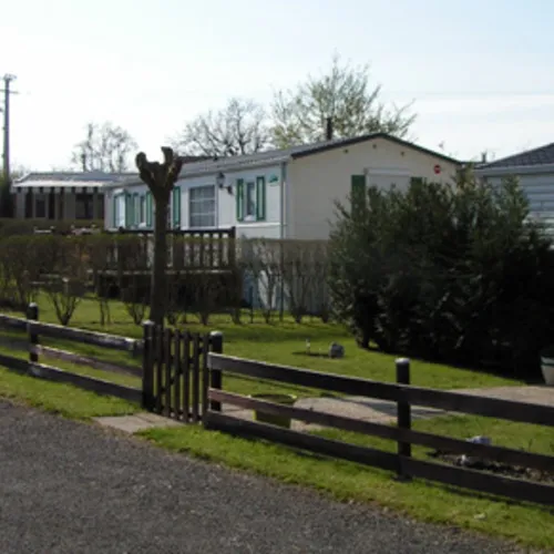 Camping Les Acacias Ile de France - Beton-Bazoches visuel 2/2
