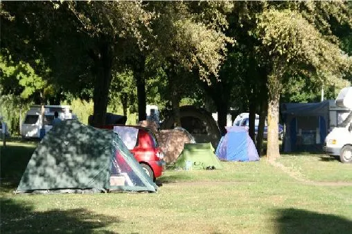 Camping Les Bords de Vienne Grand Centre - L'île-Bouchard visuel 4/5
