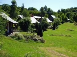 Camping Les Chalets de l'Eau Verte Auvergne - Marchal visuel 2/10