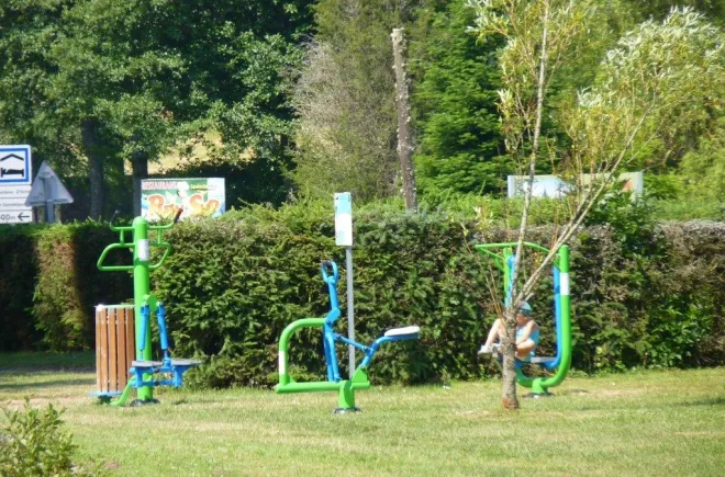 Camping Les Chalets du Haut-Forez Rhône-Alpes - Usson-en-Forez visuel 5/9