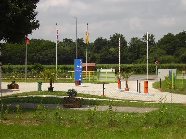Camping Les Etangs Grand Centre - Aubigny-sur-Nère visuel 10/10