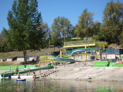 Camping Les Hameaux des Lacs -1 étoiles - Monclar-de ...