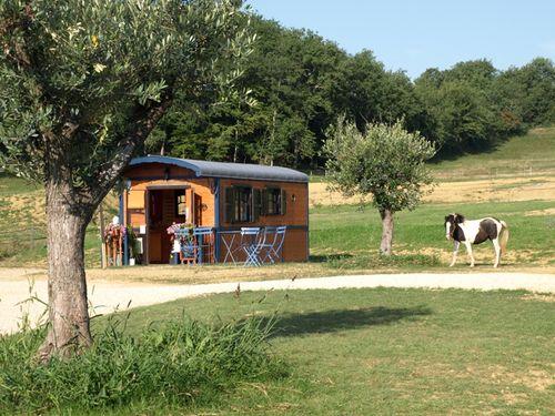 Les Roulottes d'Escapa Midi-Pyrénées - Estipouy visuel 2/10 Les Roulottes d'Escapa Midi-Pyrénées - Estipouy visuel 2/10