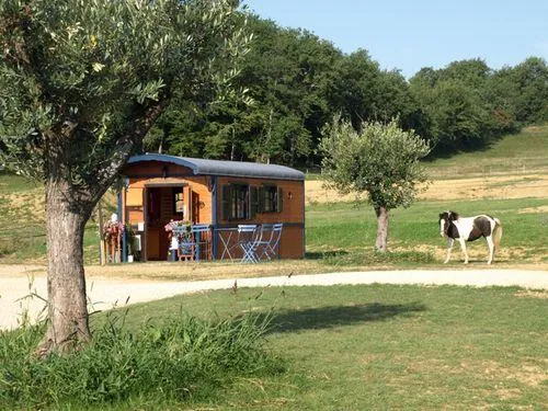Camping Les Roulottes d'Escapa Midi-Pyrénées - Estipouy visuel 2/10