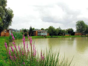 Les Trois Etangs Grand Centre - Lion-en-Sullias visuel 1/1 Les Trois Etangs Grand Centre - Lion-en-Sullias visuel 1/1