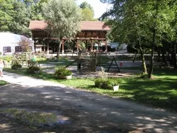 Camping Les Trois Lacs Provence-Alpes-Côte d'Azur - Rochebrune visuel 8/12