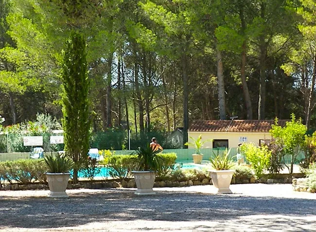 Camping Provence Camping Provence-Alpes-Côte d'Azur - Lambesc visuel 2/4